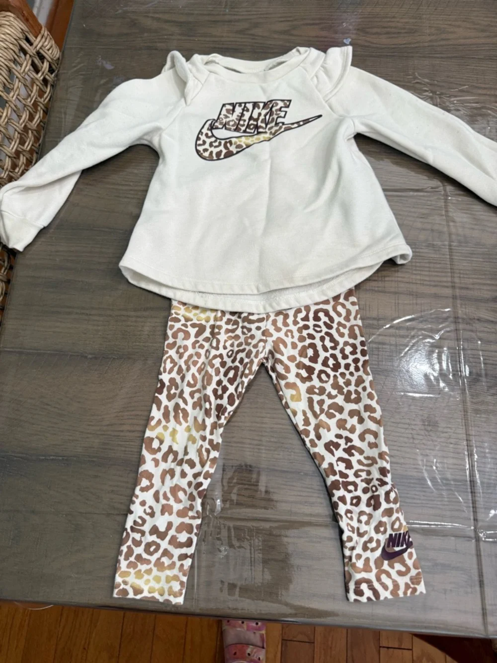 Nike Toddler Cream Leopard Logo Top & Leopard Leggings - Picture 1 of 4